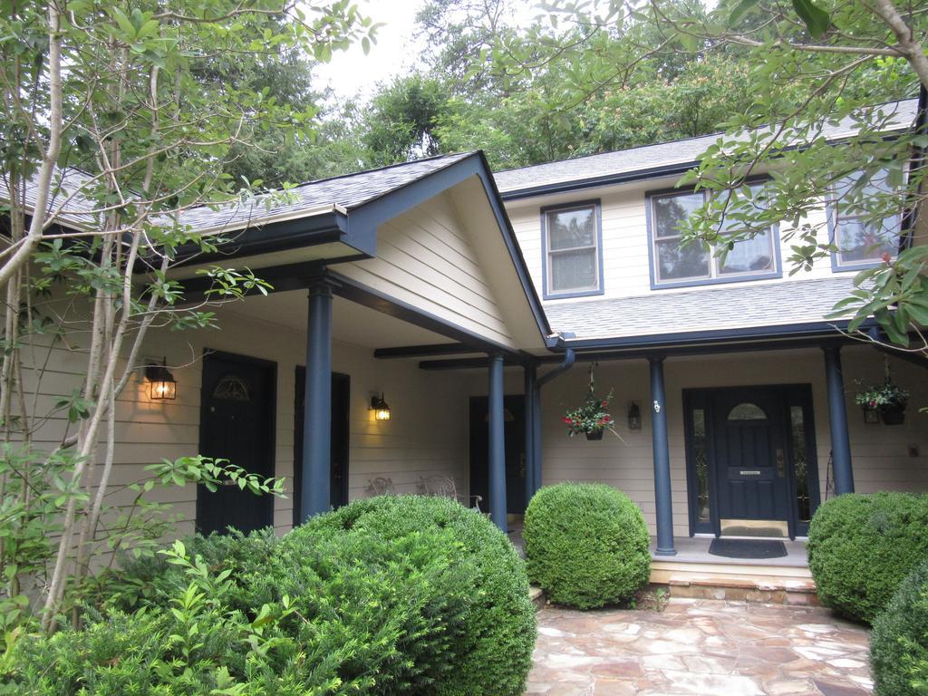 גטלינבורג Eight Gables Inn מראה חיצוני תמונה