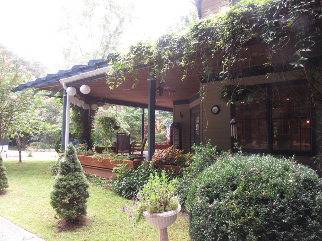 גטלינבורג Eight Gables Inn מראה חיצוני תמונה