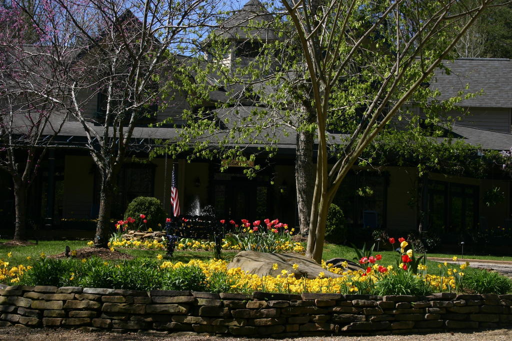 גטלינבורג Eight Gables Inn מראה חיצוני תמונה